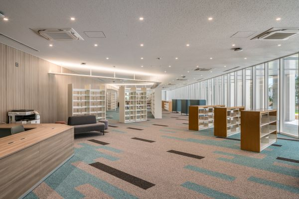063_１階学術メディアセンター_川澄・小林研二写真事務所