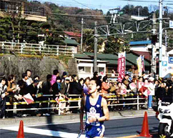 ４区　松瀬選手（小田原中継所手前附近）