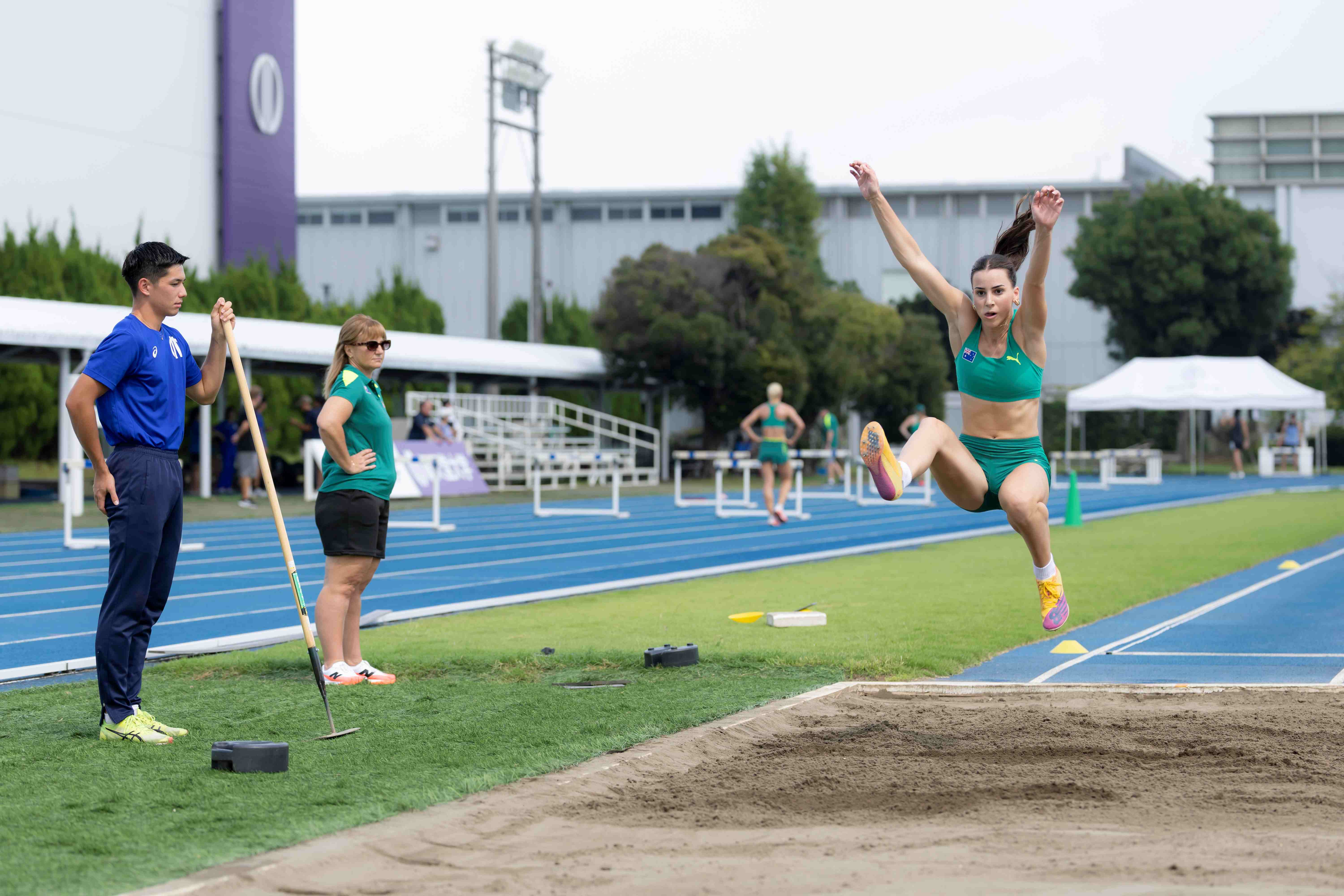 砂ならしの様子