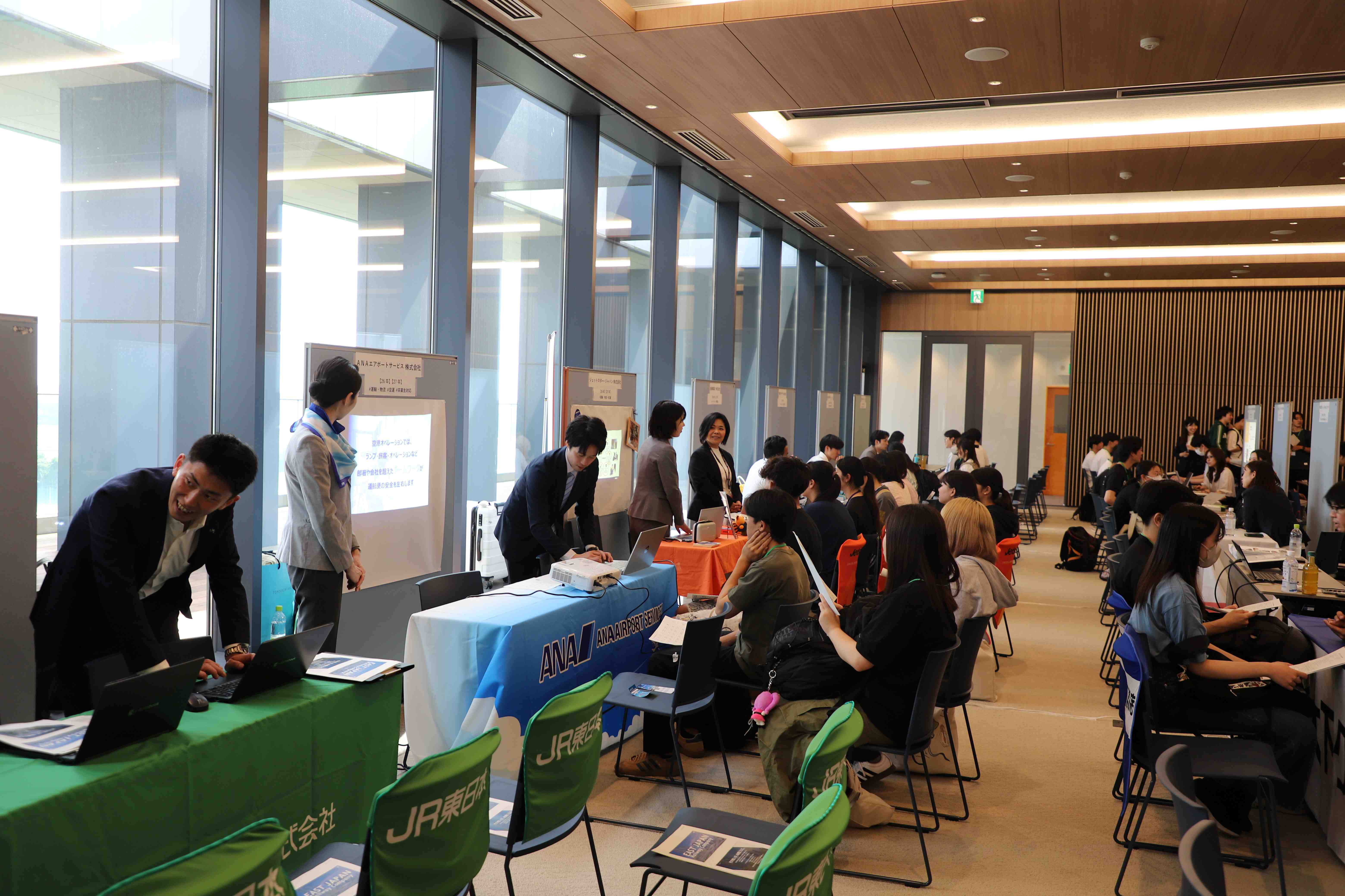 2025学内合同企業説明会の様子