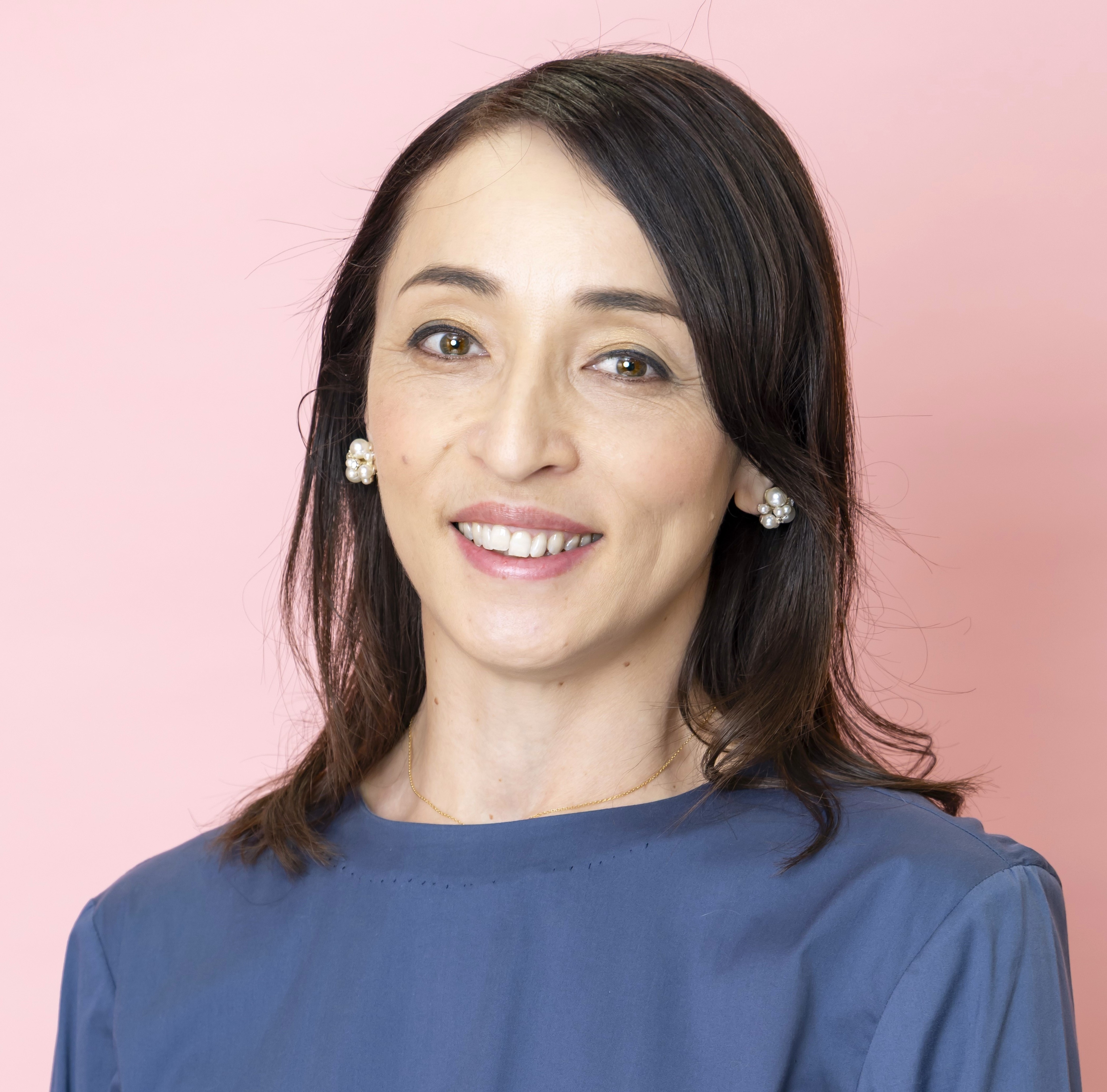 2026-02-19ver顔写真（室伏由佳）&copy;海老澤芳辰 リンガフランカ