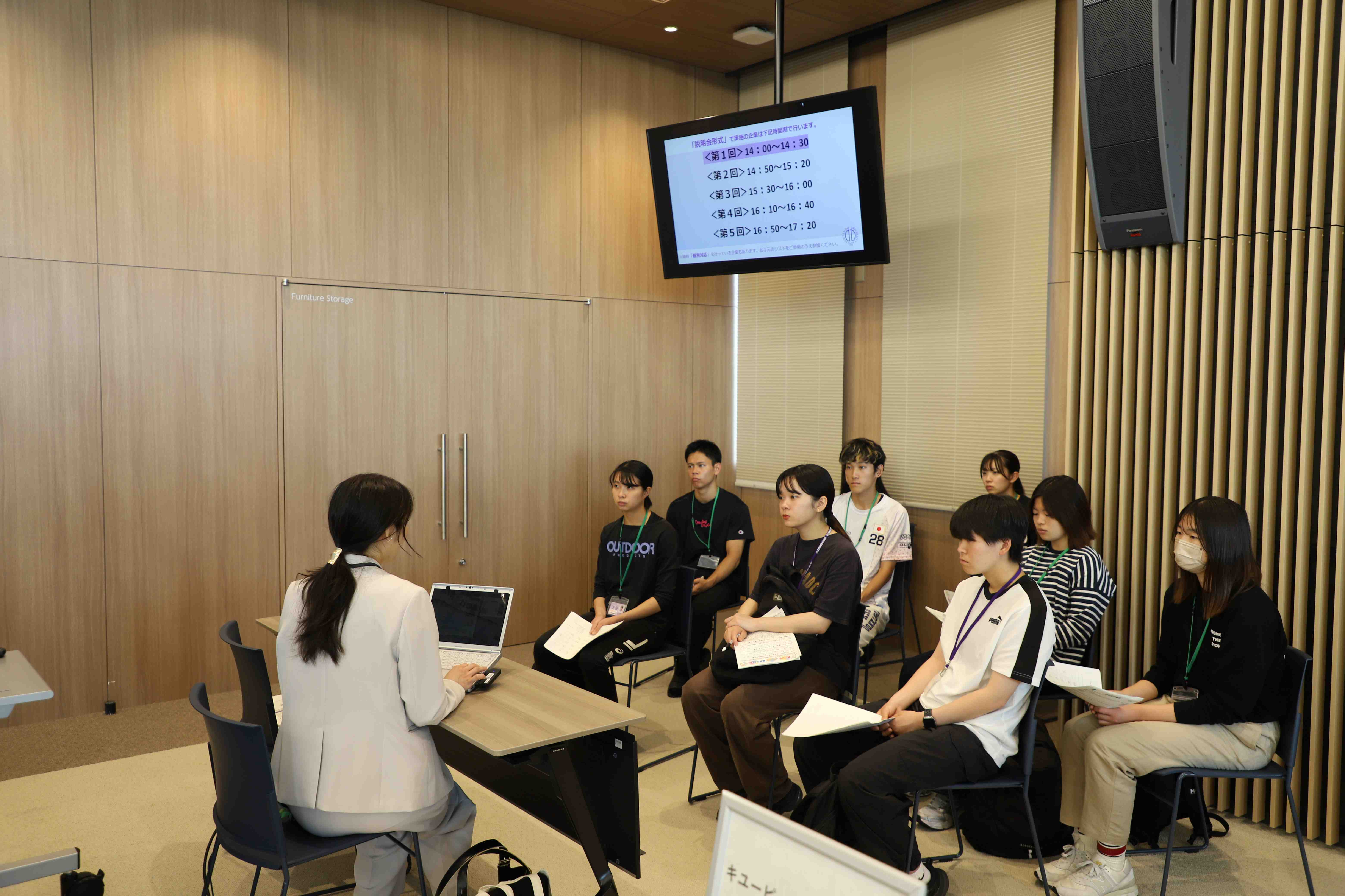 2025学内合同企業説明会の様子3