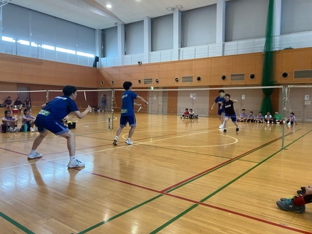 本学選手同士によるエキシビジョンマッチの様子