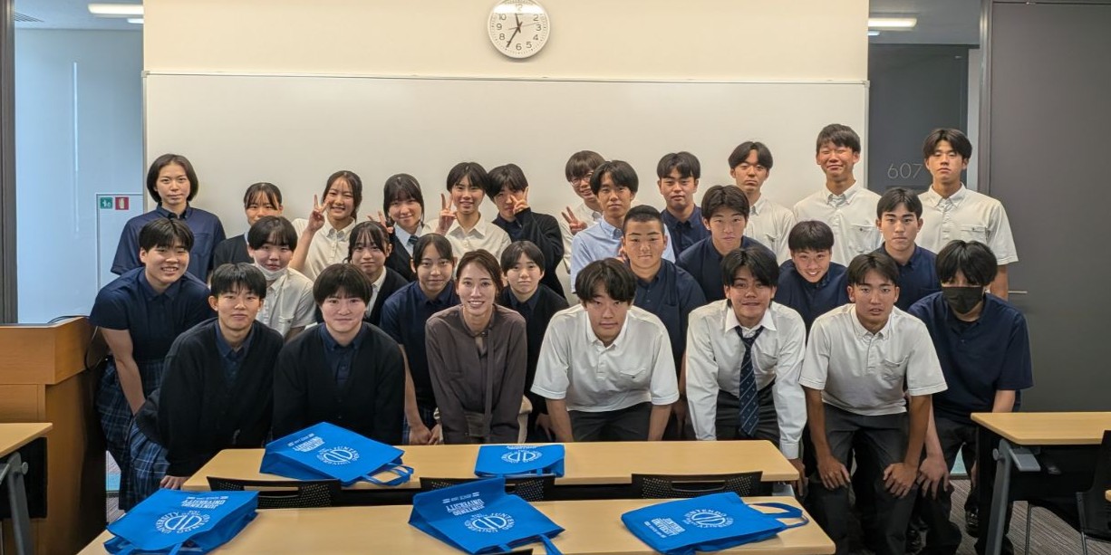 昭和学院04：講義後集合写真