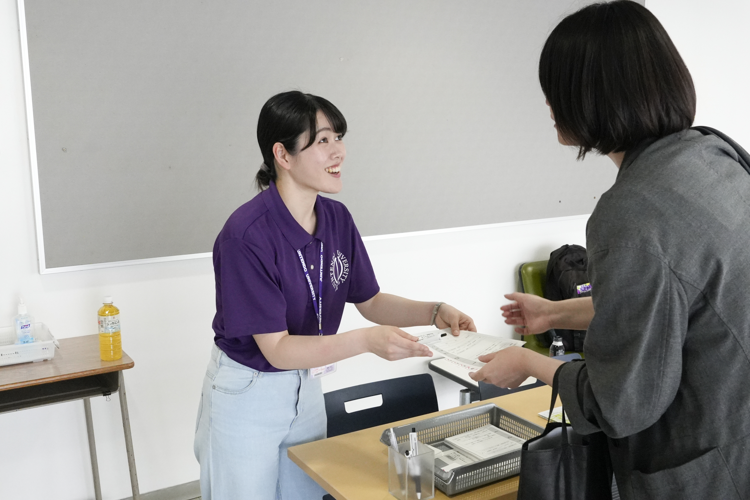 個別相談受付の様子1