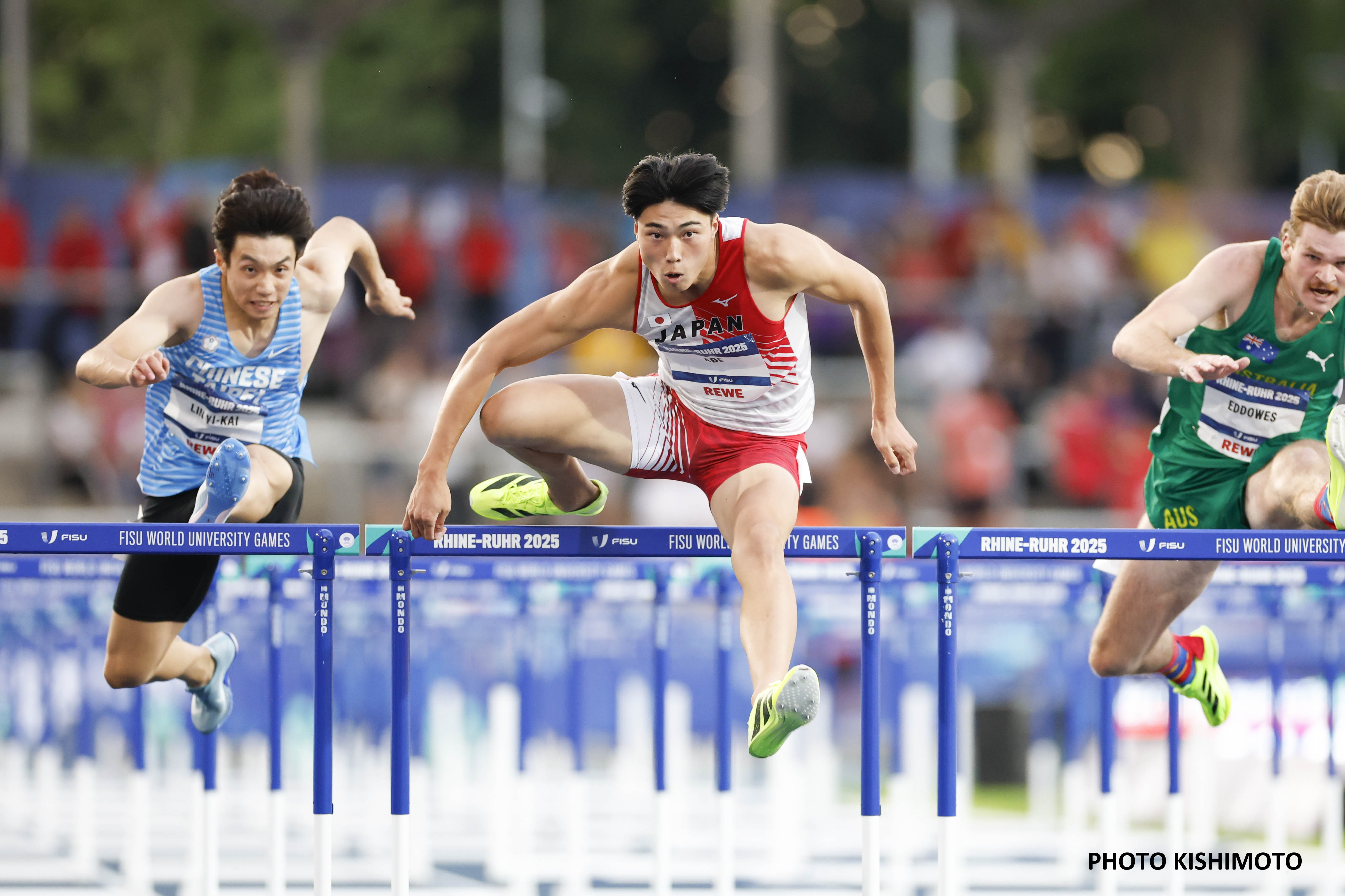 110mH（阿部）２_クレジット入