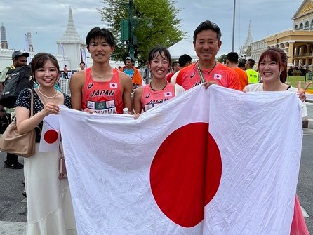 山崎先生　梅野選手　村山選手