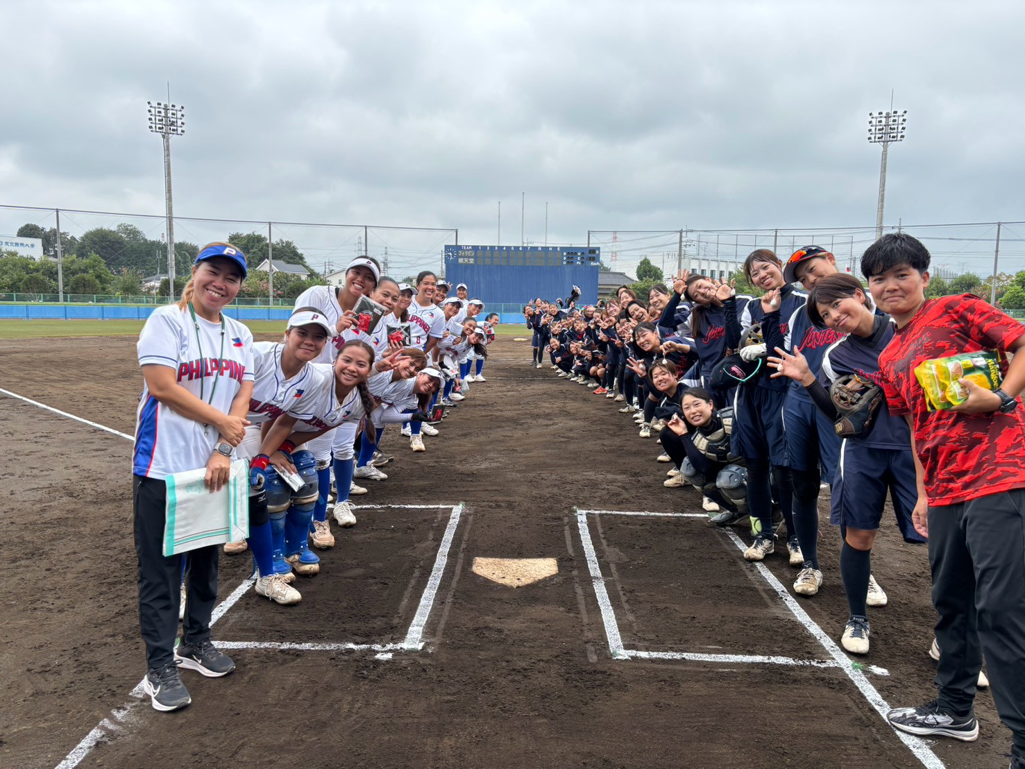 LINE_ALBUM_フィリピン代表🇵🇭_260823_2