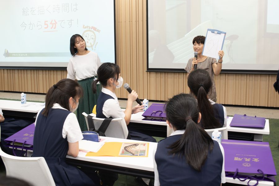 桜蔭学園写真③小倉先生0529 