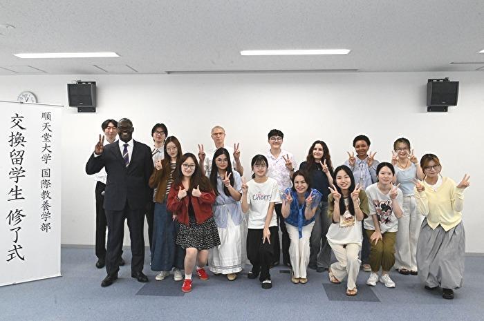 2025留学生修了式01