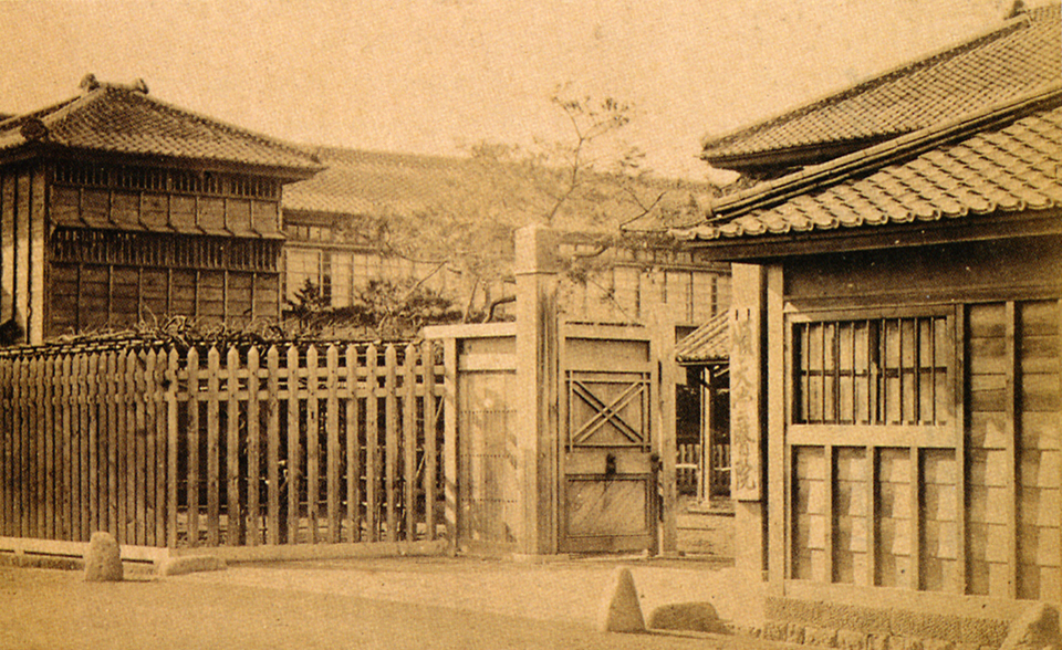 1875年(明治8)湯島に新設された順天 1875年(明治8)湯島に新設された順天
