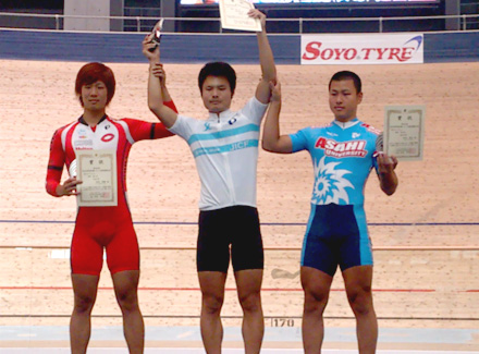 第54回 全日本学生選手権トラック自転車競技大会 男子スプリント 優勝 栗田万生(くりた まお)選手(スポーツ科学科2年) 第54回 全日本学生選手権トラック自転車競技大会 男子スプリント 優勝 栗田万生(くりた まお)選手(スポーツ科学科2年)